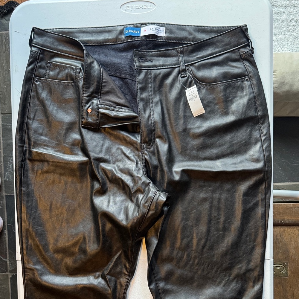 Old Navy High Rise OG Straight Glossy Black Faux Leather Pants